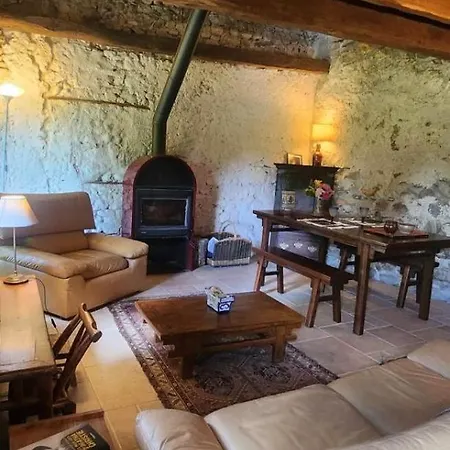 펜션 La P'tite Maison Saint-Didier-de-la-Tour